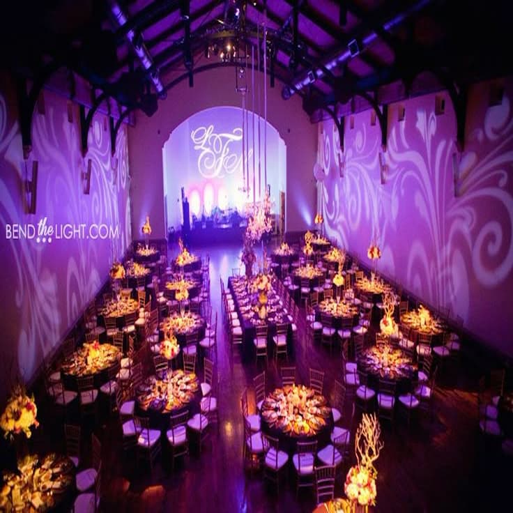 Lotus Harmony Room - Nổi bật với trần cao và hệ thống chiếu sáng thông minh, phù hợp cho các buổi ra mắt sản phẩm, hội thảo quốc tế hoặc sự kiện nội bộ quy mô trung bình đến lớn